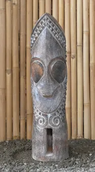Tiki Polynnesian Statue from coconut wood, about 80cm high with black and white color 